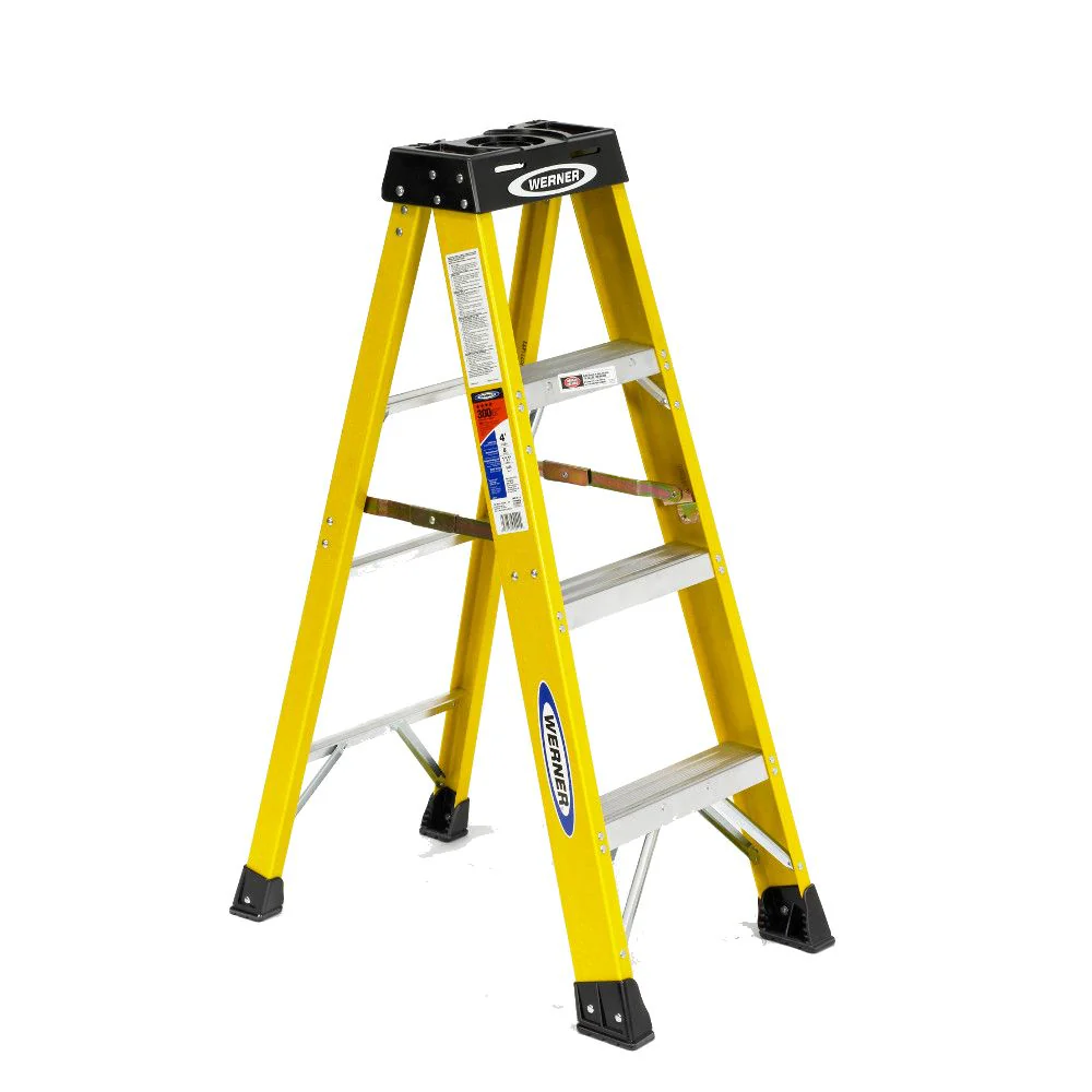 Werner 6104 4ft Type IA Fiberglass Stepladder - Moutools