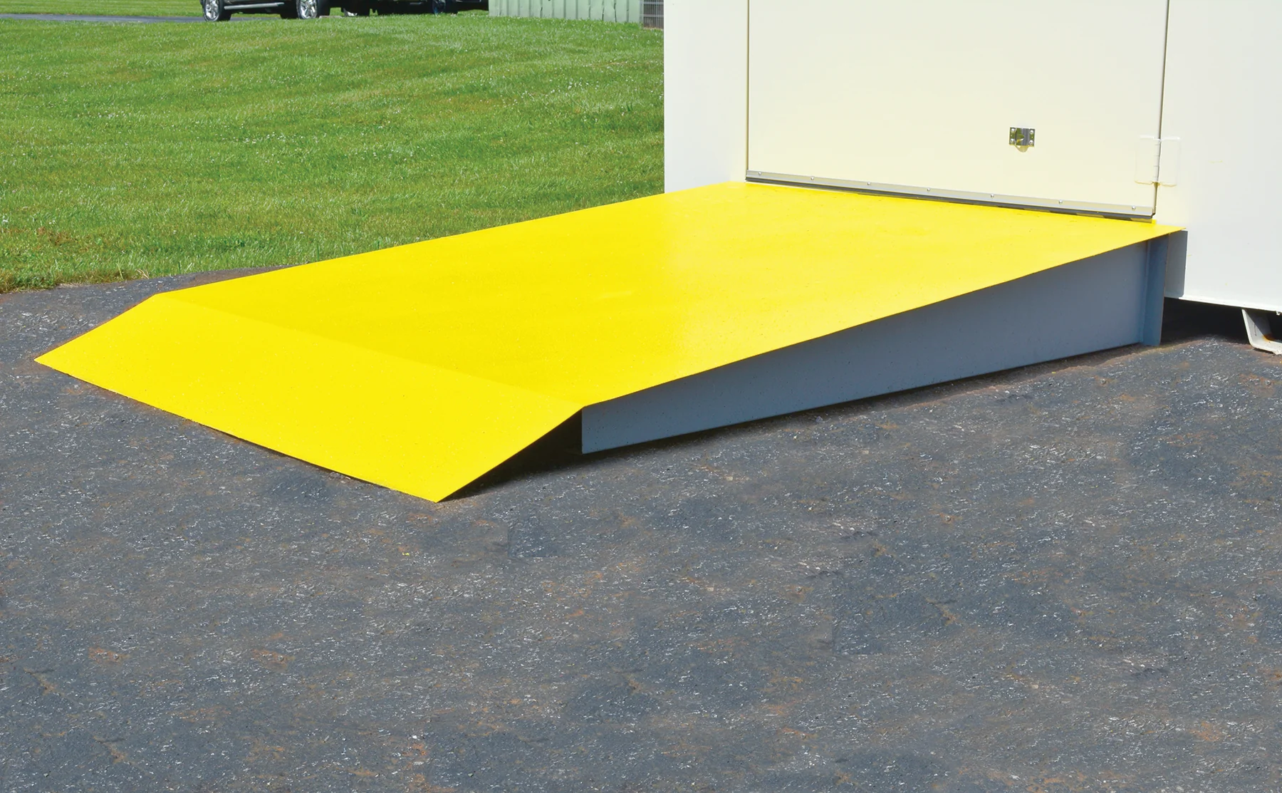 Justrite 915003 Loading Ramp for 4-16 Drum Outdoor Safety Locker - Moutools